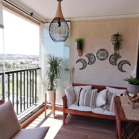 Ocean View, Next To The With Pool Only Families Valence